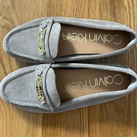 Calvin Klein Lunasi Style suede loafer. Light tan color. size 7.5 - Picture 2 of 9